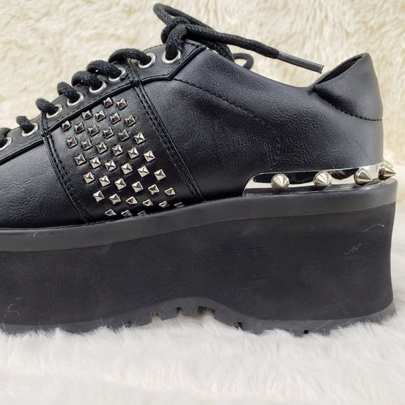 Demonia Gravedigger Unisex Oxdford Shoe main image 7